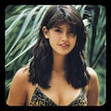  Phoebe Cates 